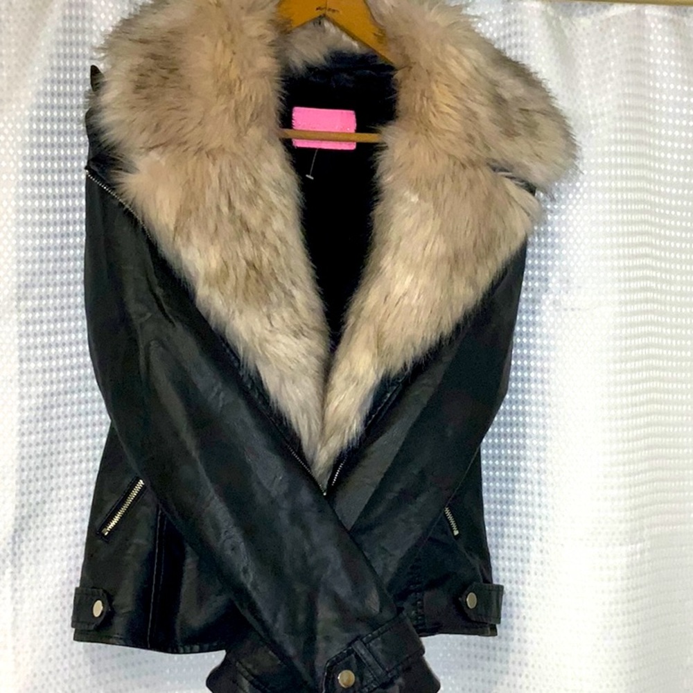 FAUX FUR PLU LEATHER JACKET